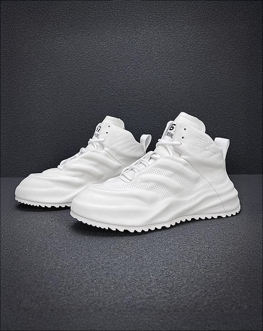 ♂♀ 本革／ Future Crest Sneakers