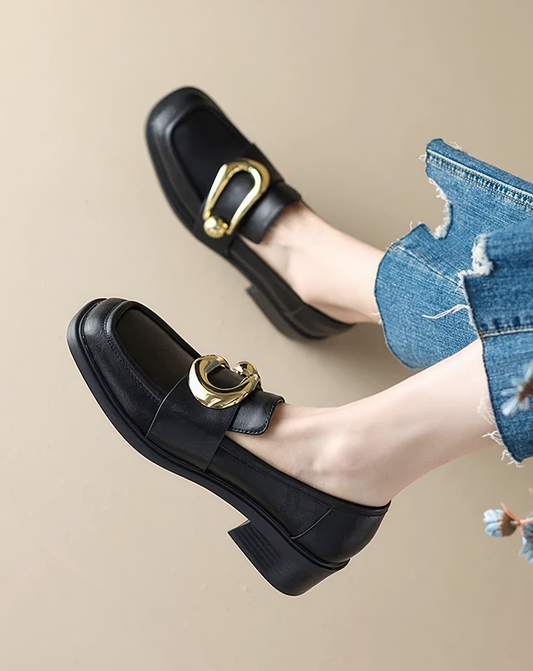 ♀本革／Gold Buckle Leather Loafers