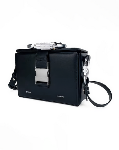 本革／Carabiner Handle Box Bag