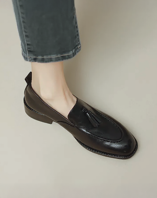 ♀本革／Tassel Detail Black Loafers