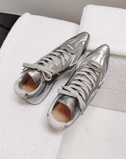 ♀本革／Metallic Sleek Pointed Sneakers
