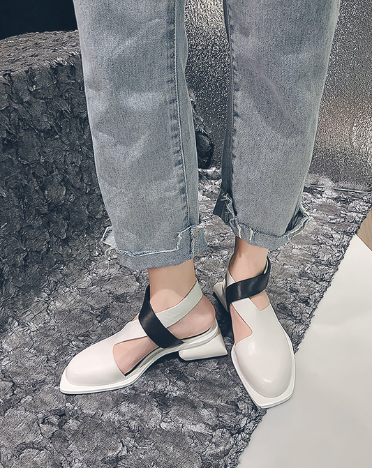 ♀本革／Square Heel Cross Strap Shoes