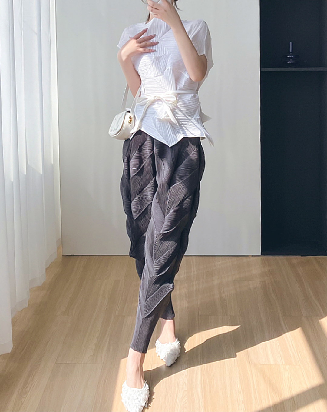 ♀Three-dimensional Silhouette Pleated Pants