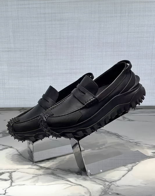♂♀Spiked Toe Loafer