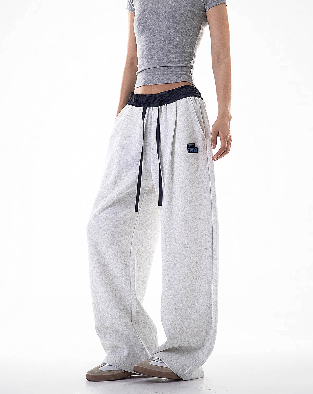 ♀Point Logo Sweatpants