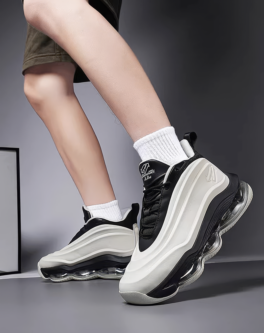 ♂♀Volt Air Hybrid Sneakers
