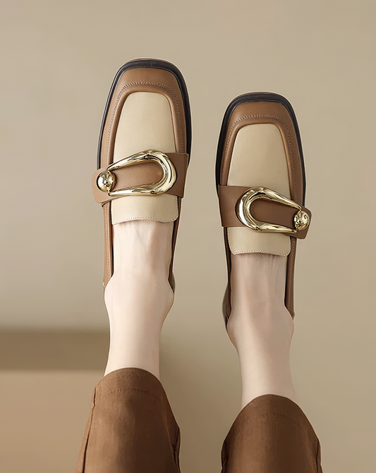 ♀本革／Gold Buckle Leather Loafers