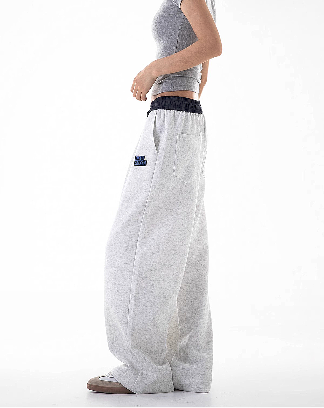 ♀Point Logo Sweatpants