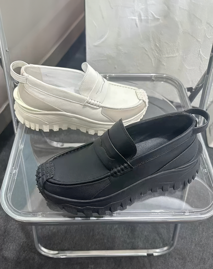 ♂♀Spiked Toe Loafer