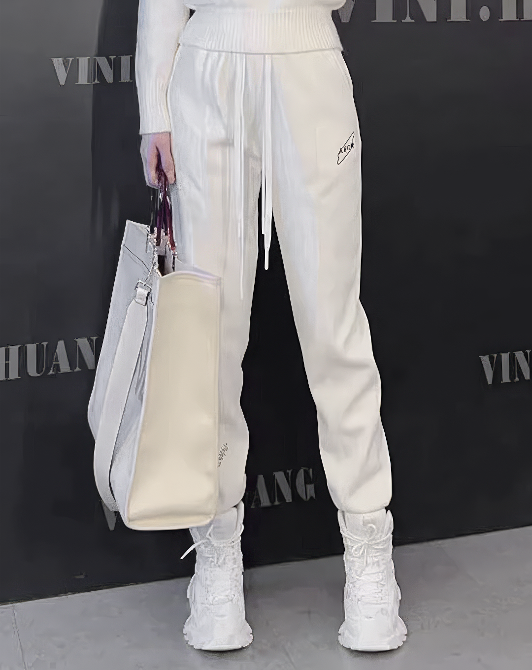 ♀Logo Accent Jogger Pants