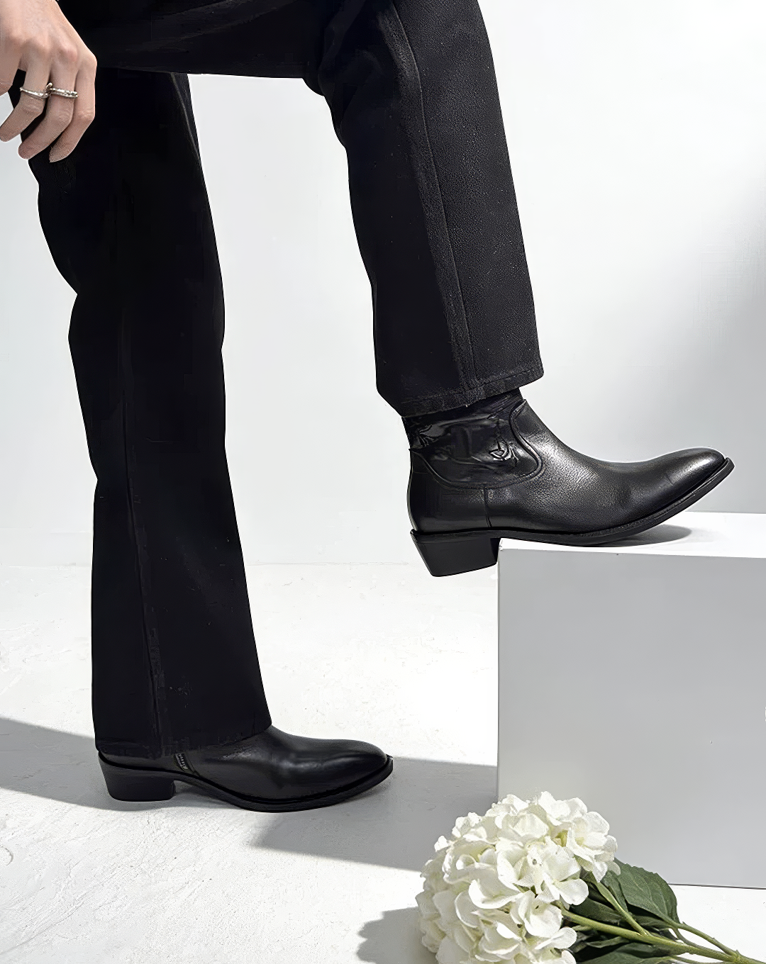 ♂♀本革／Embroidered Zip Leather Boots