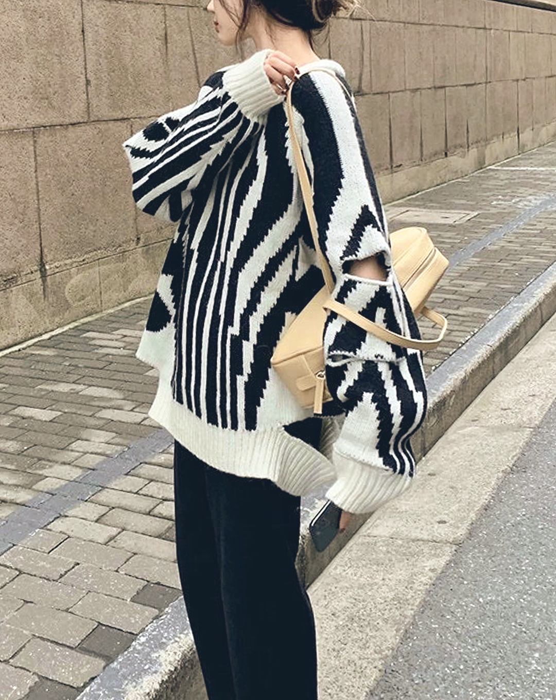 ♀Cutout Zebra Stripe Knit