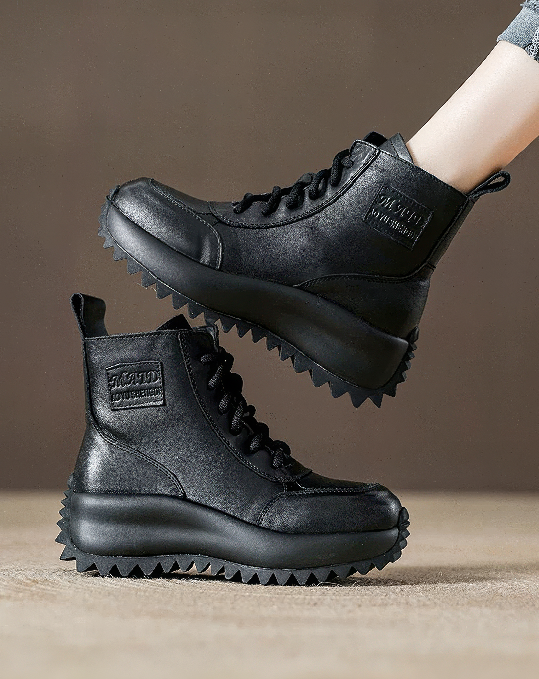 ♀本革／Chunky Shark Sole Boots