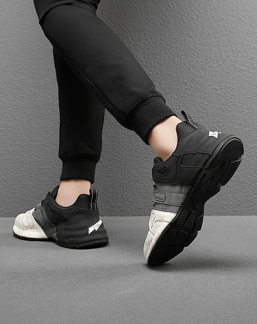 ♂Monotone Gradient Sneakers