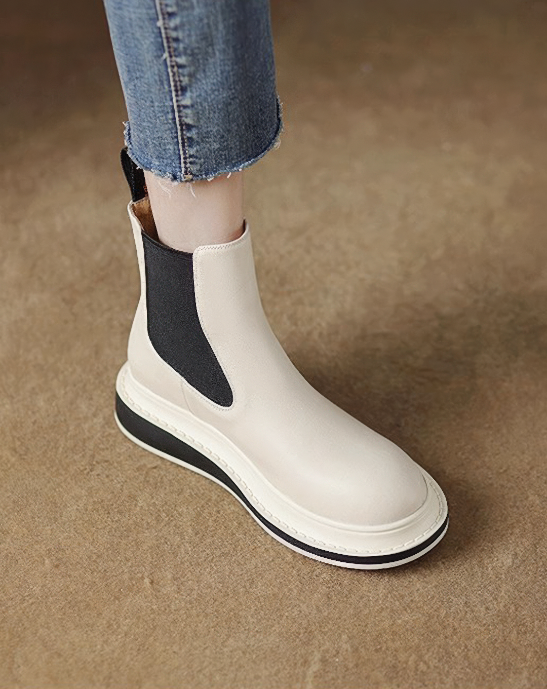 ♀本革／Bold Sole Chelsea Boots