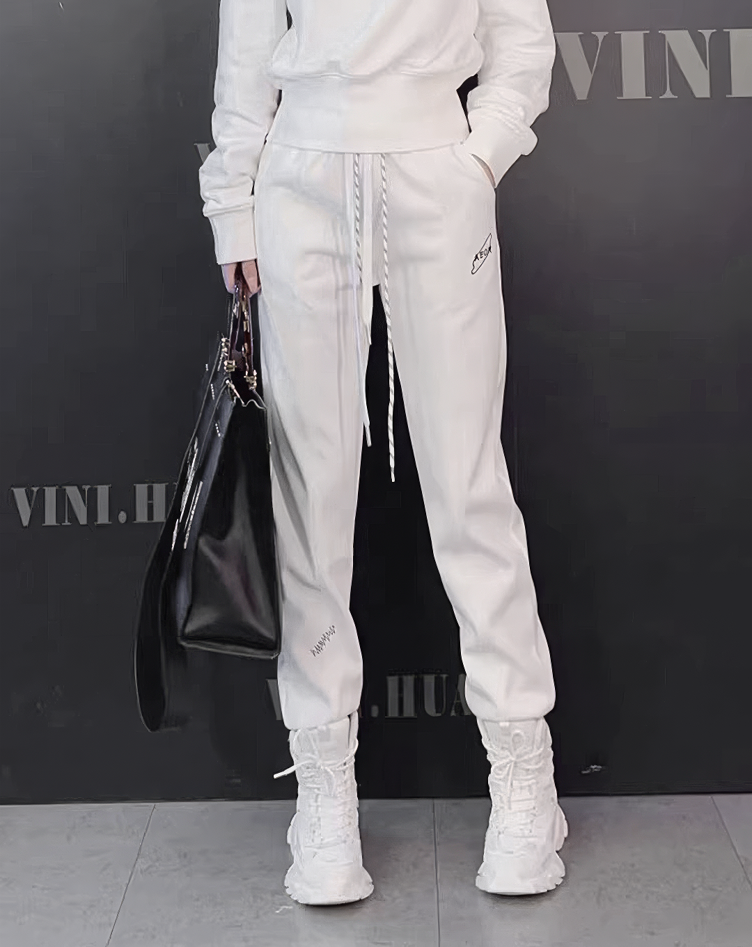 ♀Logo Accent Jogger Pants