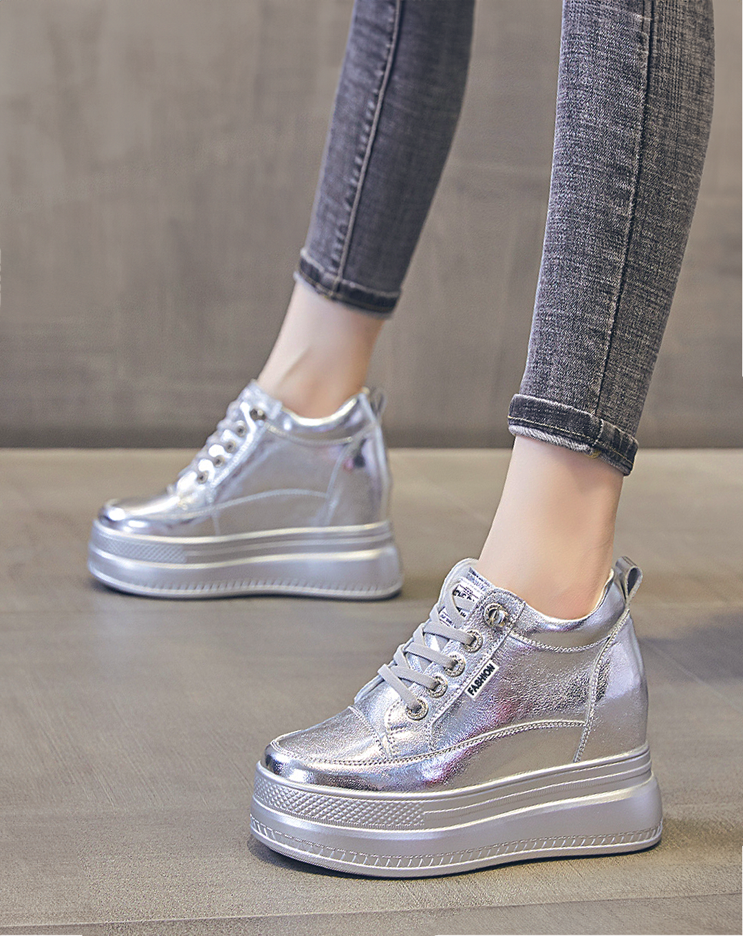 ♀本革／Silver Chunky Platform Sneakers