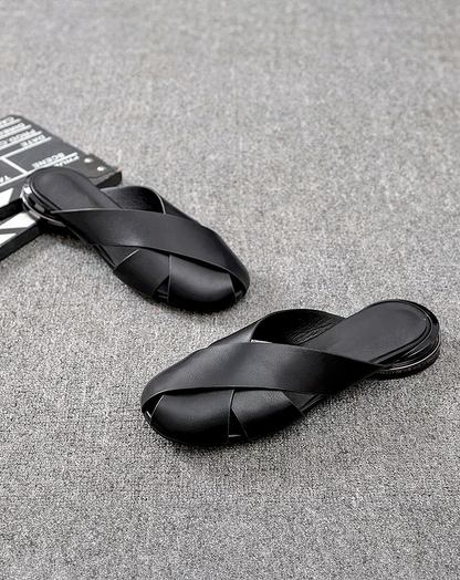 ♀本革／Black Flat Mule Sandals