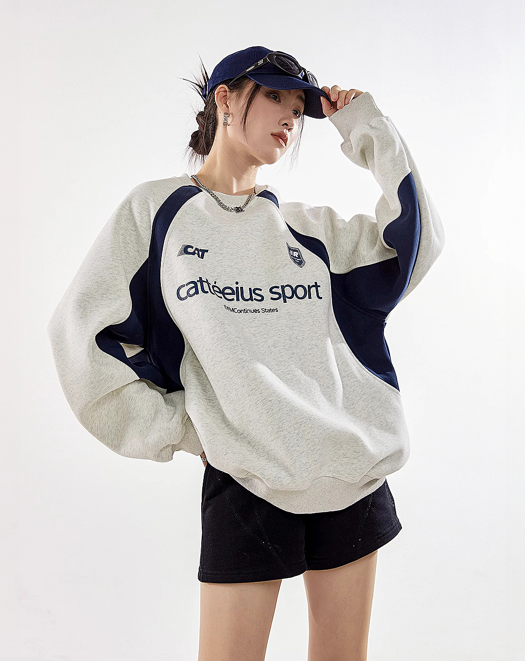 ♀Active Logo Sweatshirt