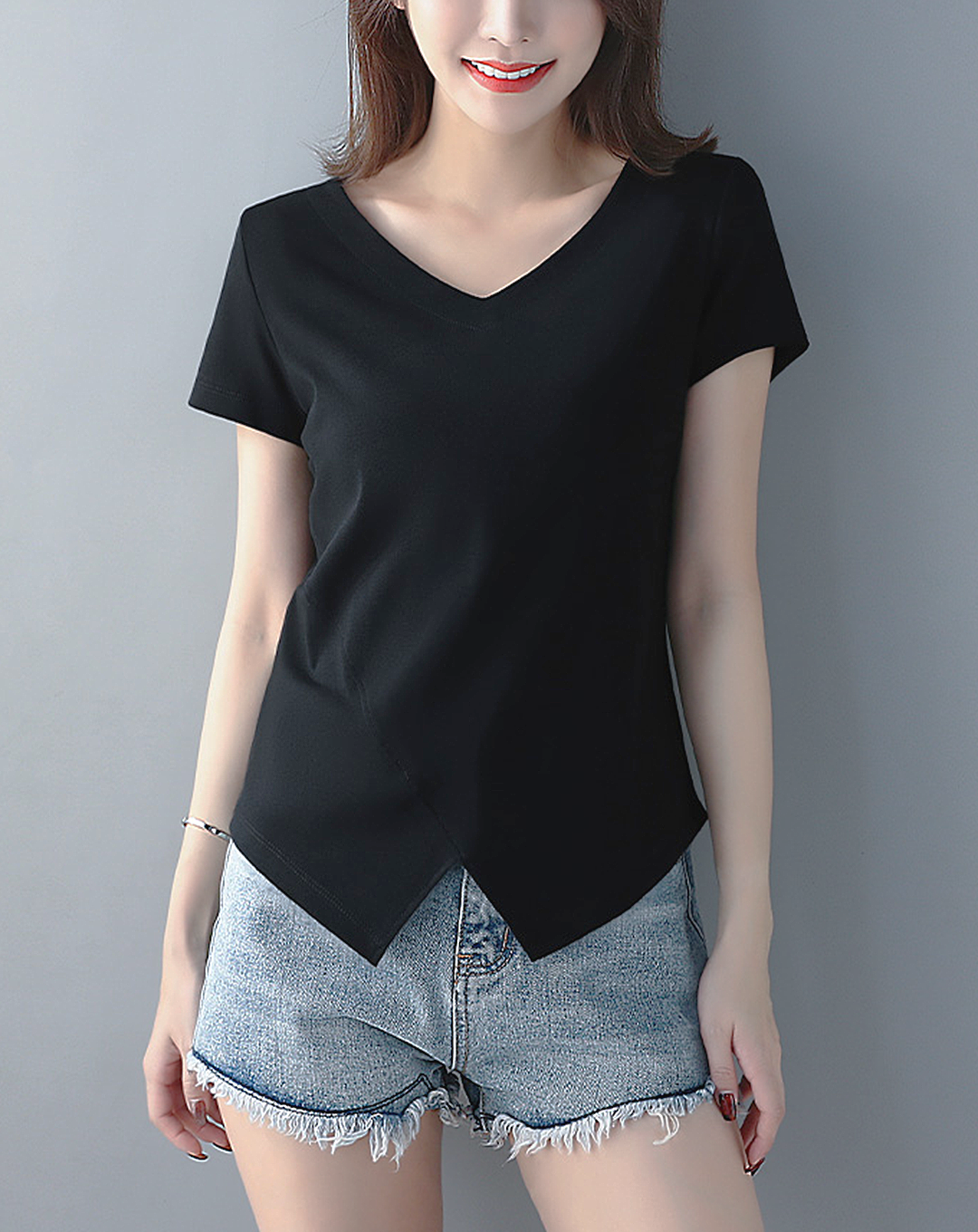 ♀V-Neck Slit T-Shirt