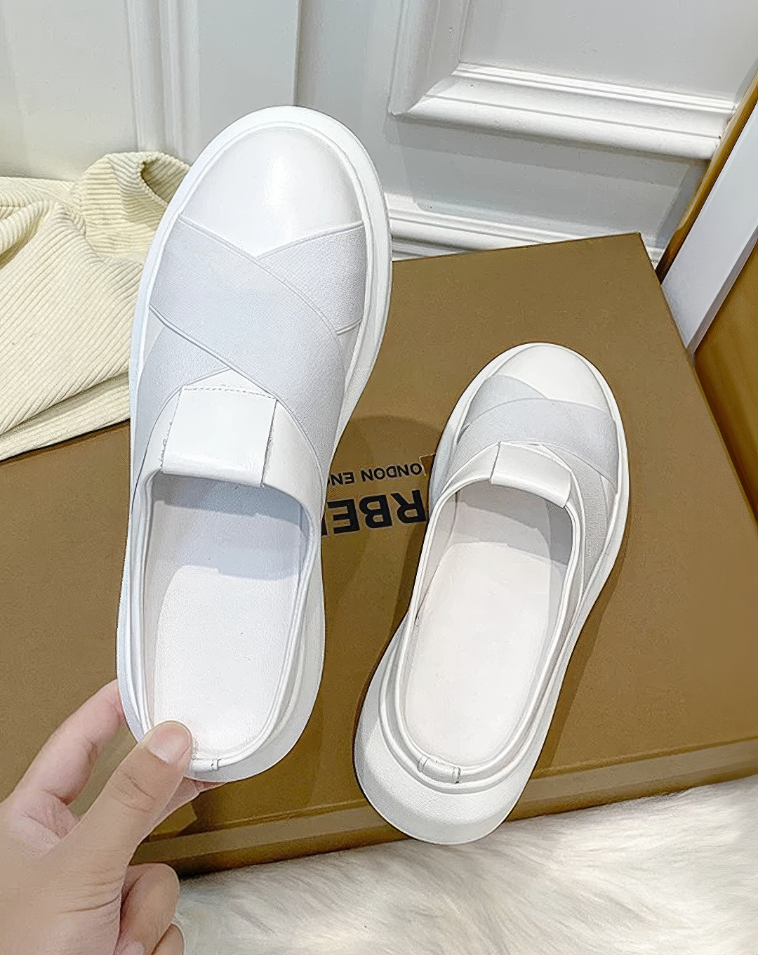 ♀本革／Cross Strap Platform Mules