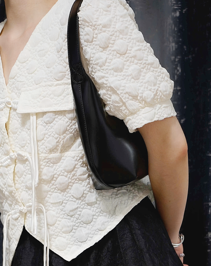 ♀本革／Minimalist Curve Handle Bag