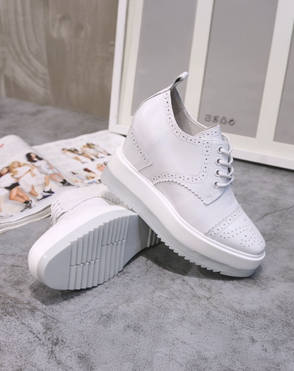 ♀本革／Wingtip Laceup Shoes