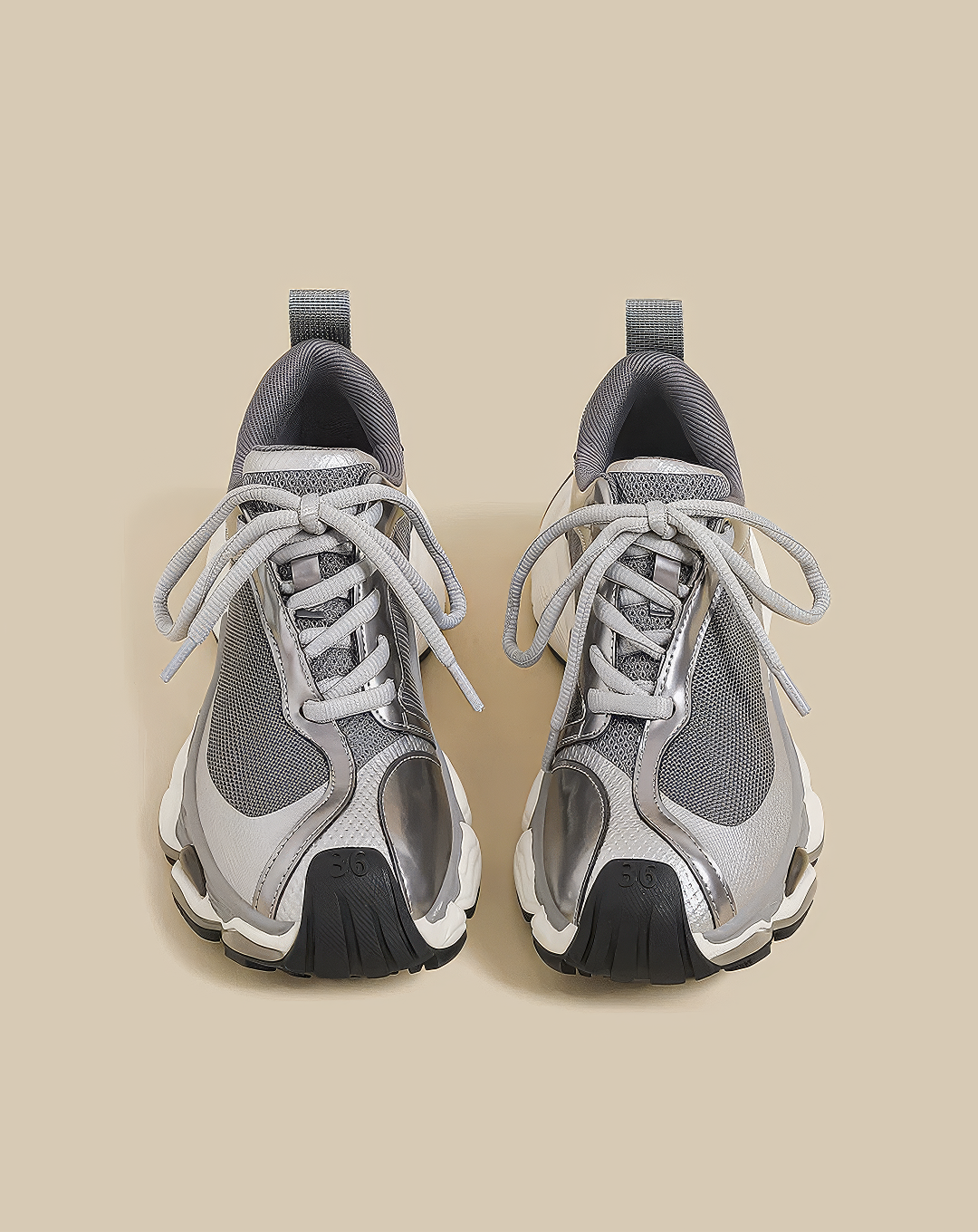 ♀Silver Metallic Mesh Sneakers