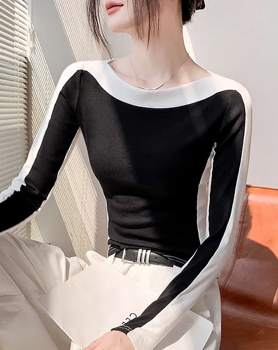 ♀Bold Contrast Line Shirt