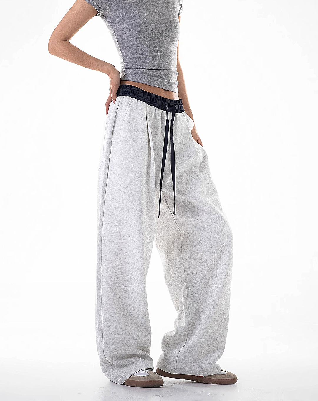 ♀Point Logo Sweatpants