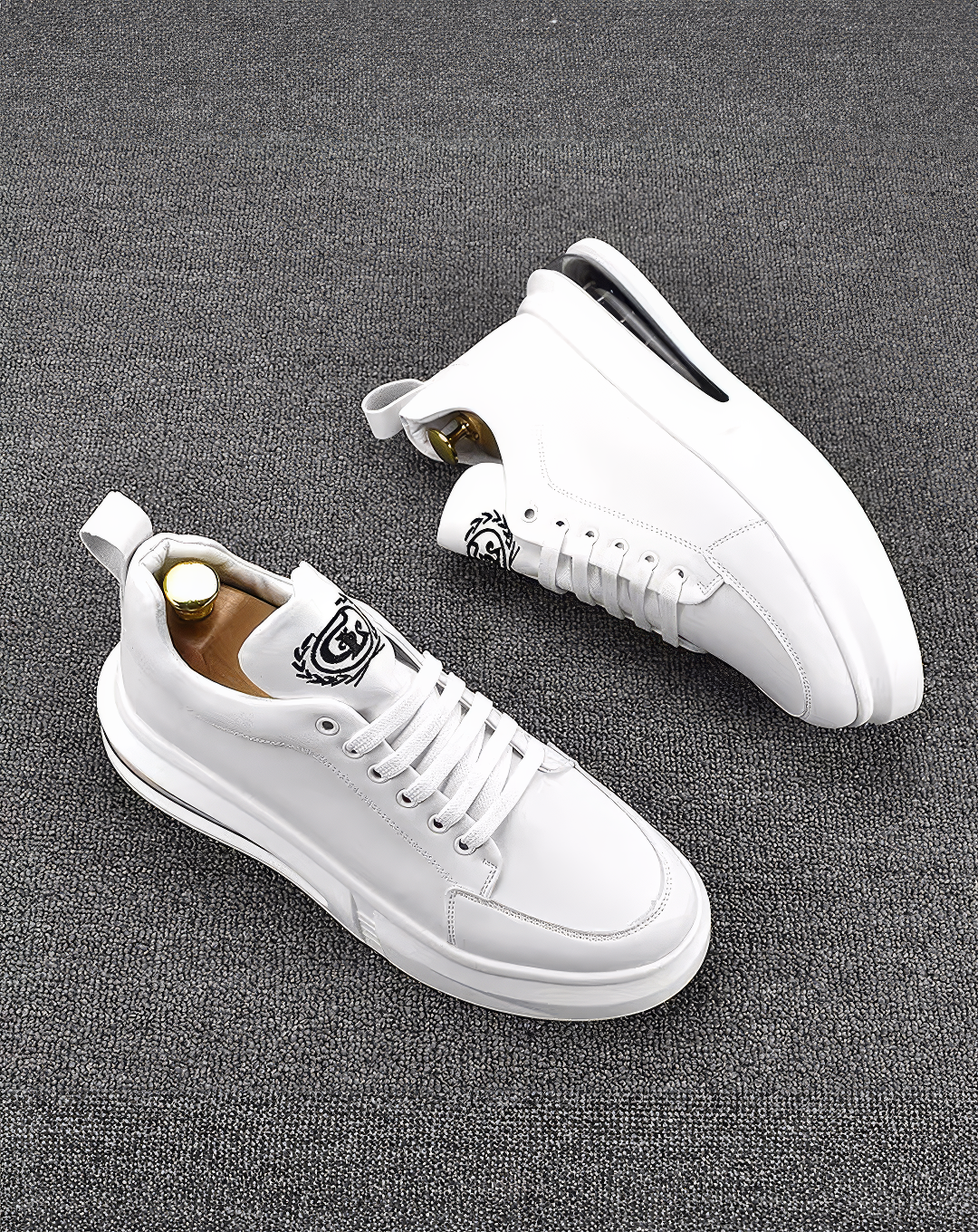 ♂♀本革／Vision White Aero Sneakers