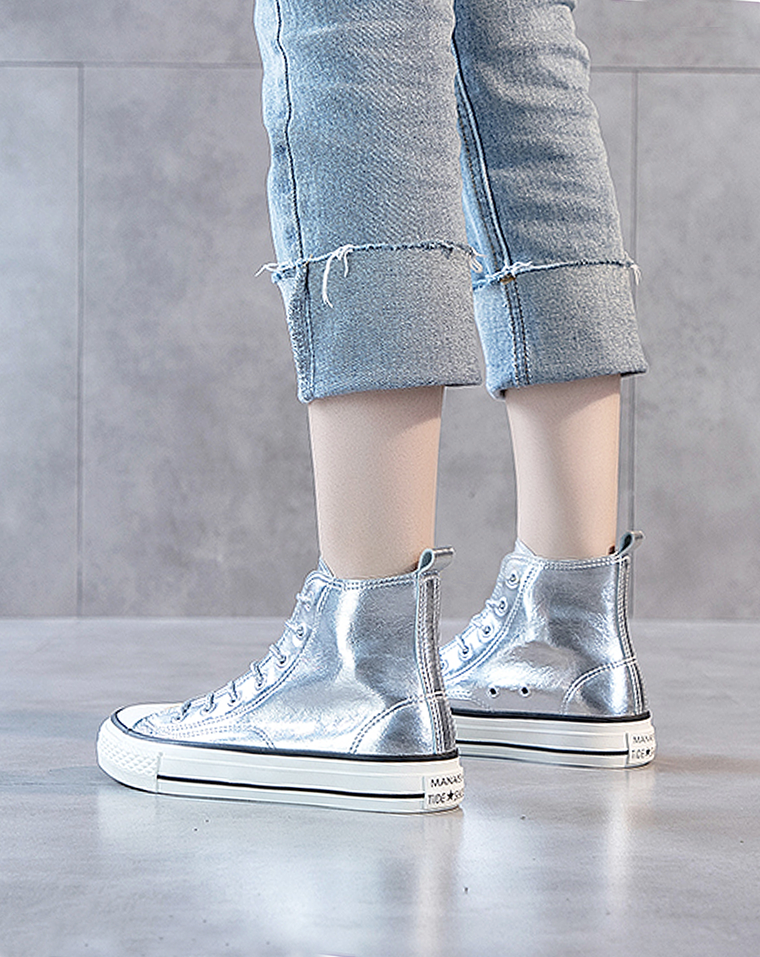 ♀Silver Color High Cut Sneakers