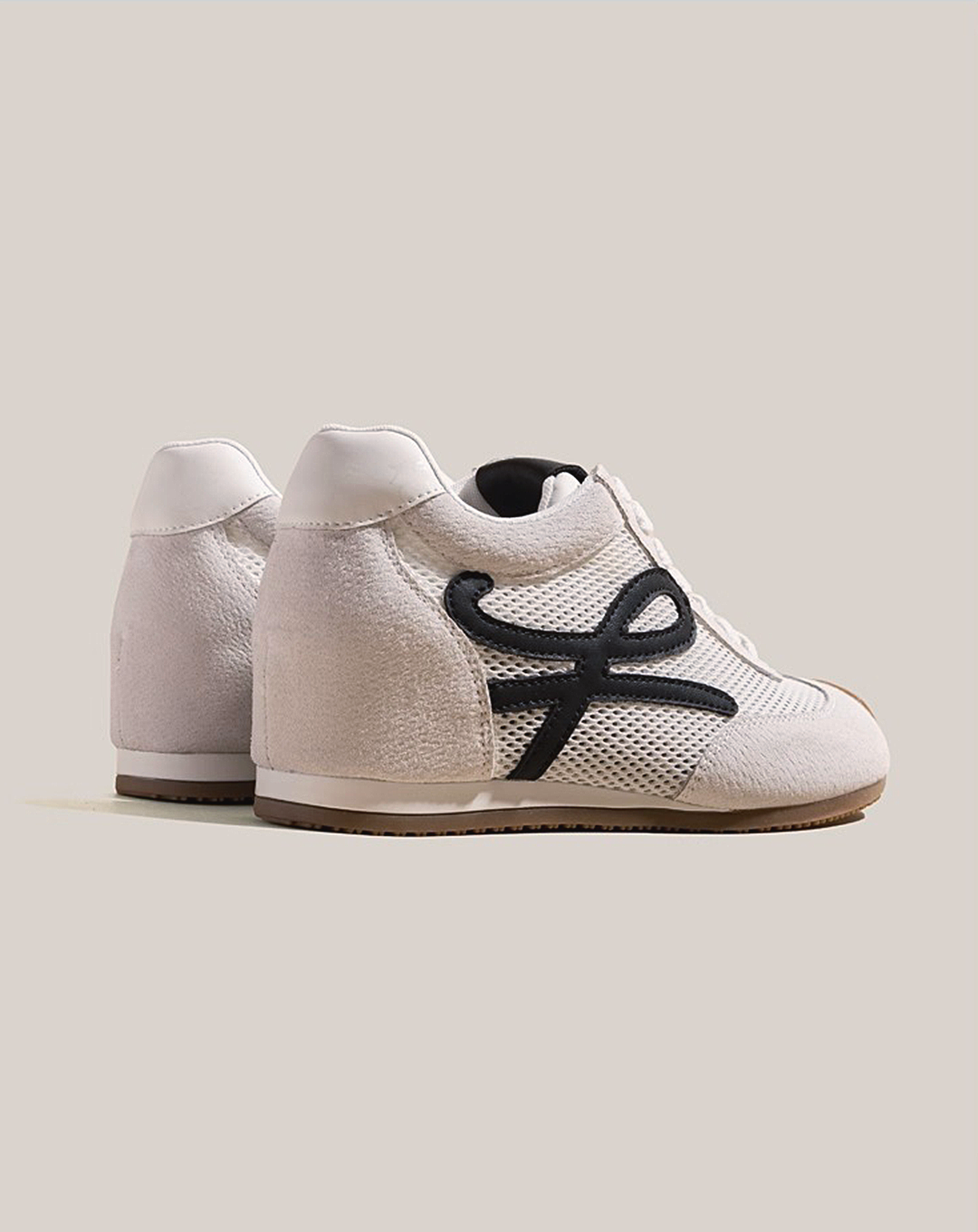 ♀AirRise Curve Sneakers