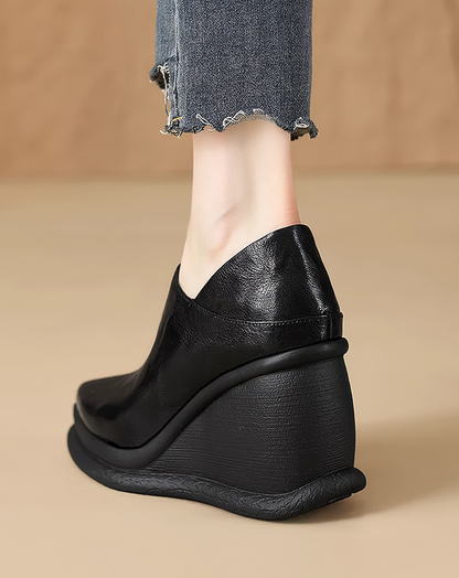 ♀本革／Pointed Toe Wedge Shoes