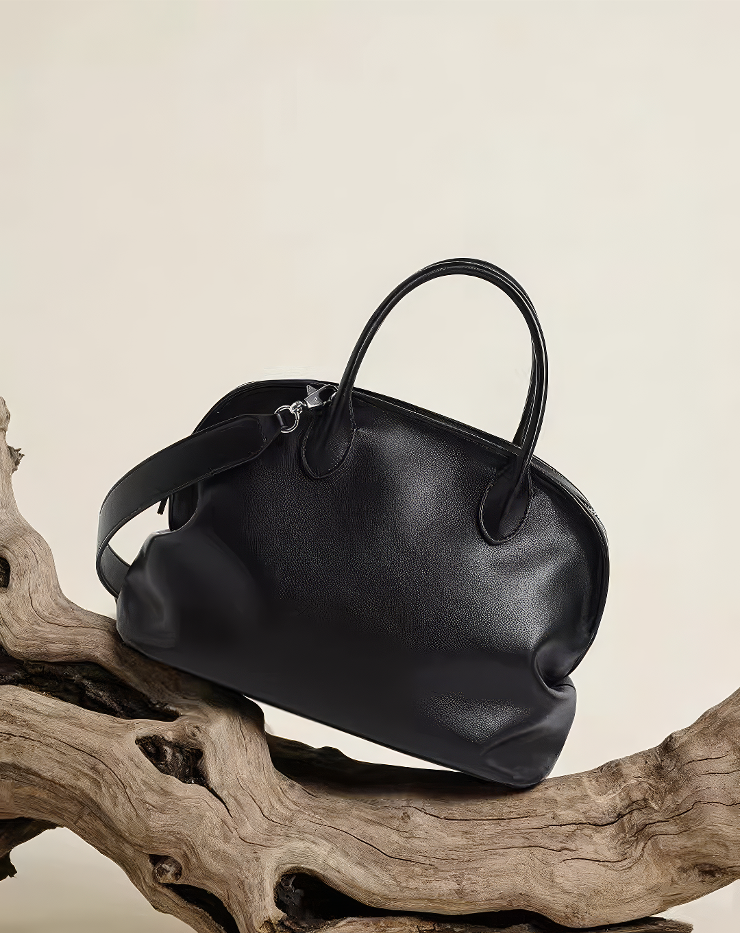 ♀本革／The Soft Curve Bag