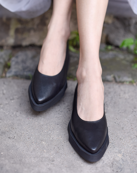 ♀本革／Pointed Toe Platform Pumps