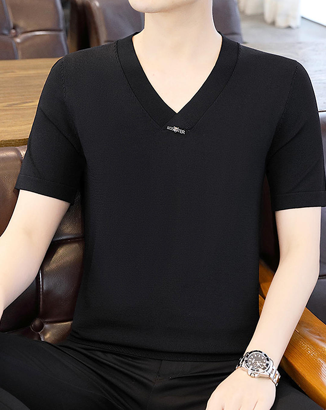 ♂Point Logo V-Neck Short Sleeve Shirt