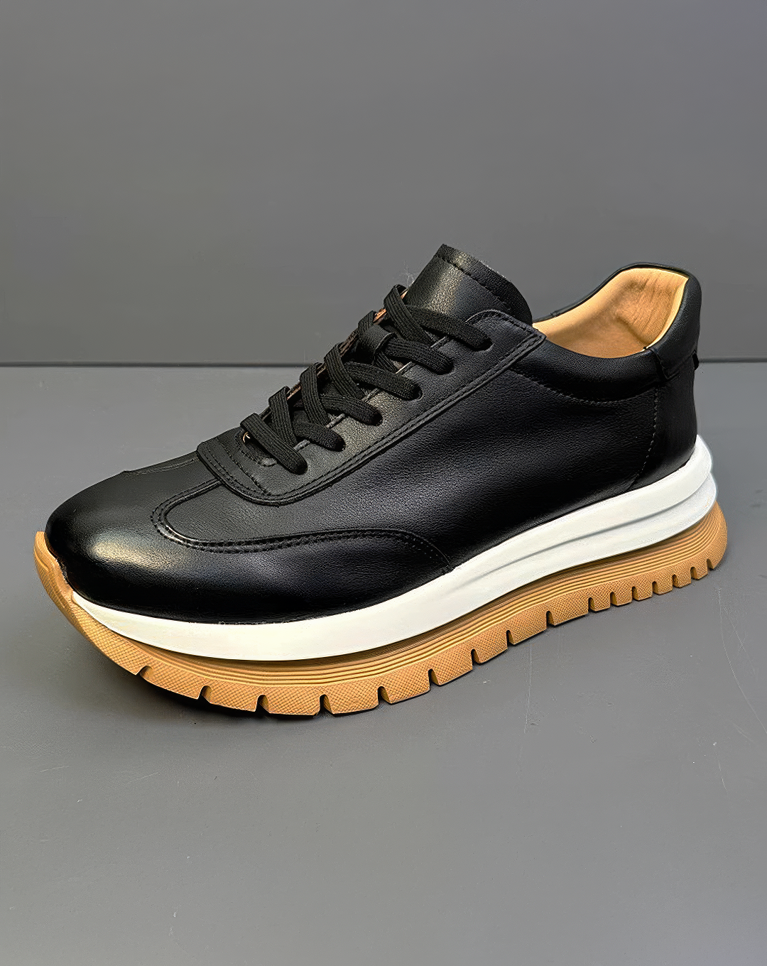 ♂♀本革／Leather Traction Sneaker