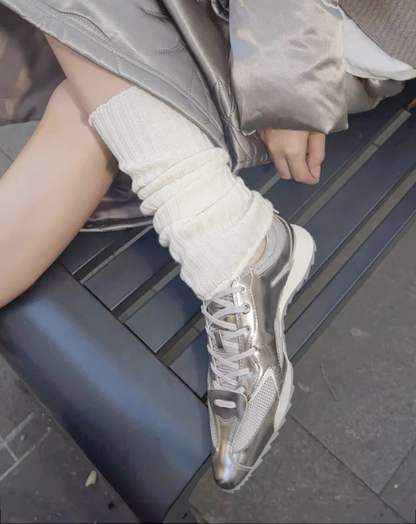 ♀本革／Metallic Sleek Pointed Sneakers