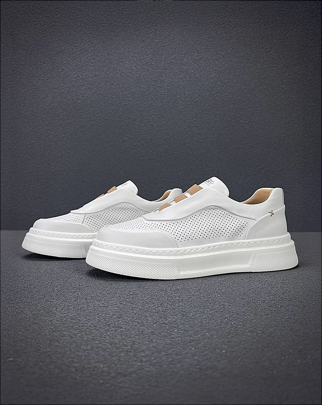 ♂♀ 本革／ White Stream Slip-Ons