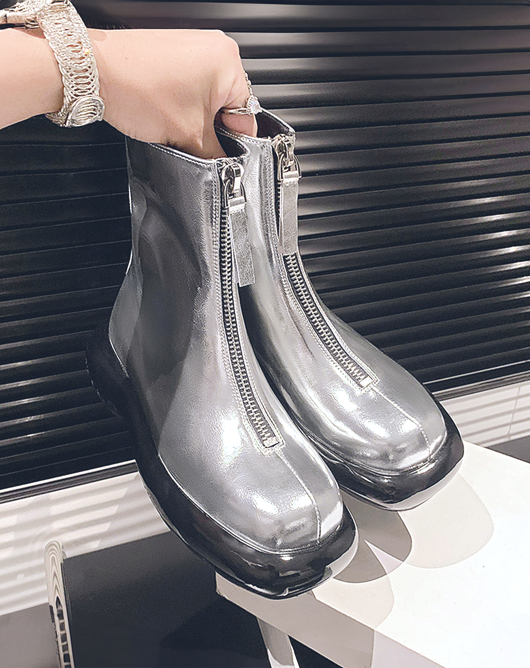 ♀本革／Center Zip Leather Platform Boots