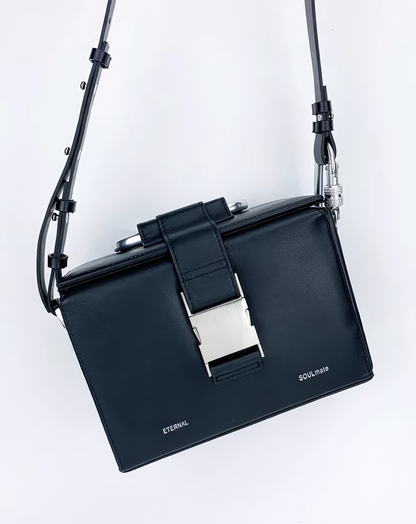 本革／Carabiner Handle Box Bag
