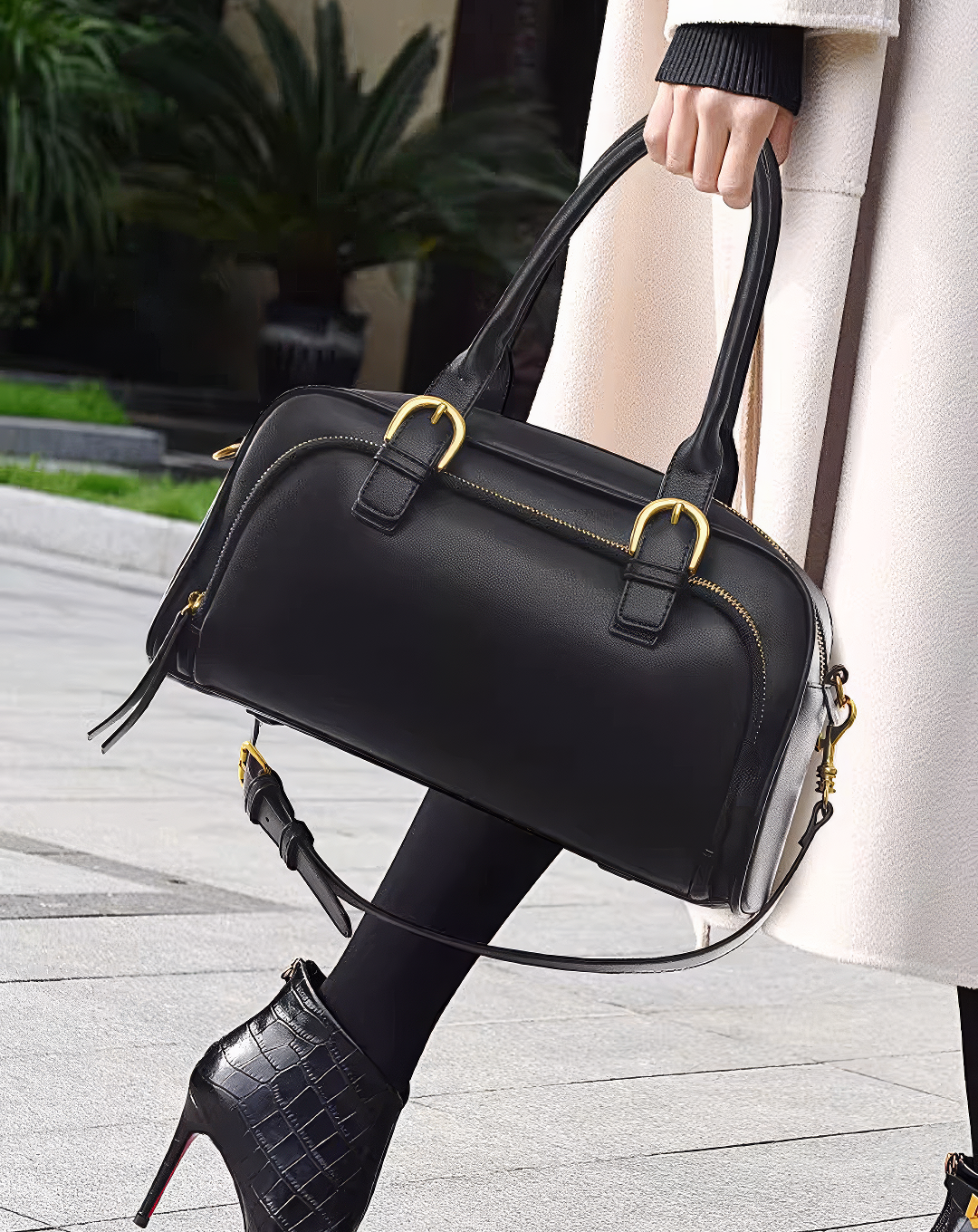 ♀本革／Leather Gold Buckle Bag