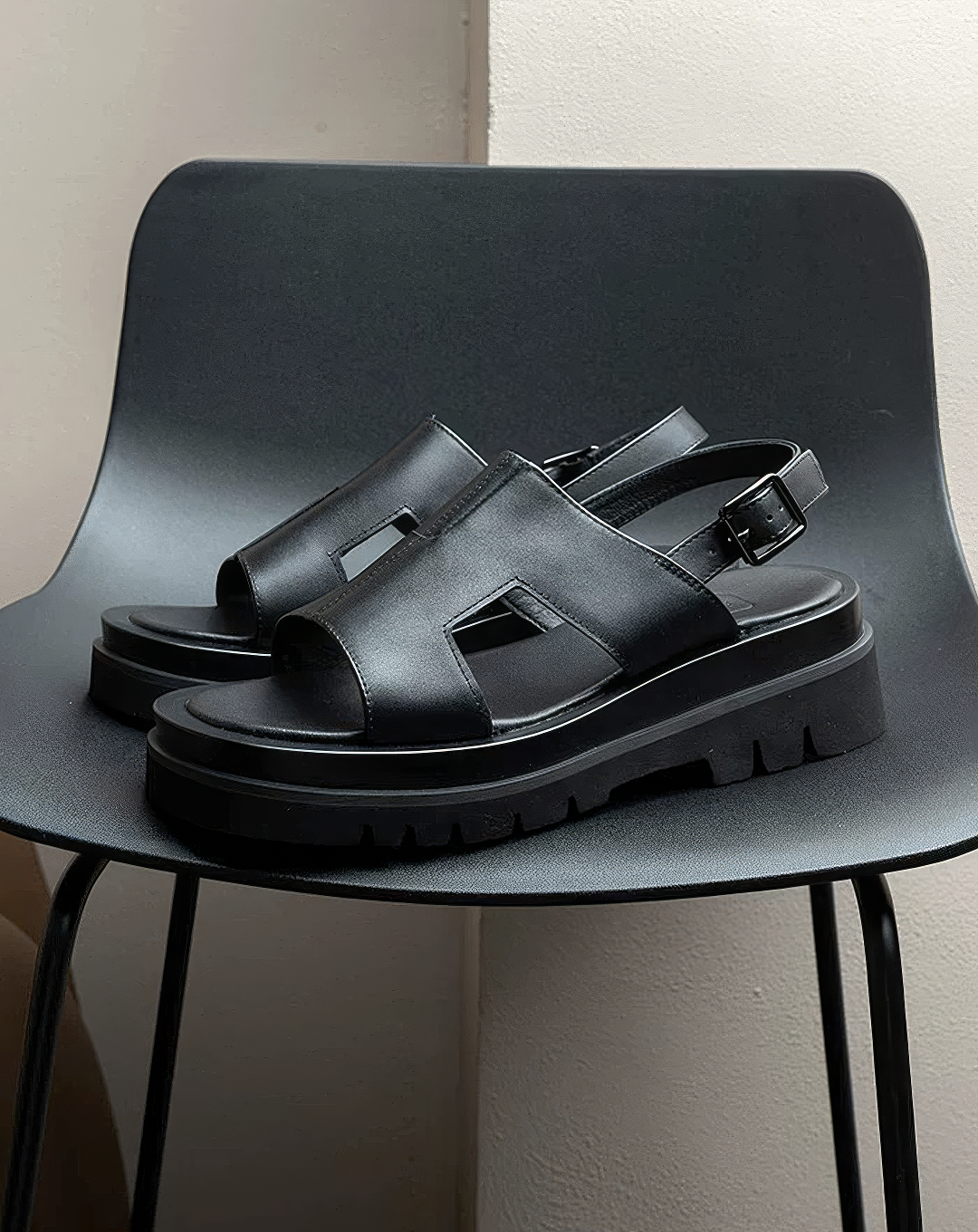 ♂♀本革／Back Strap Platform Sandals