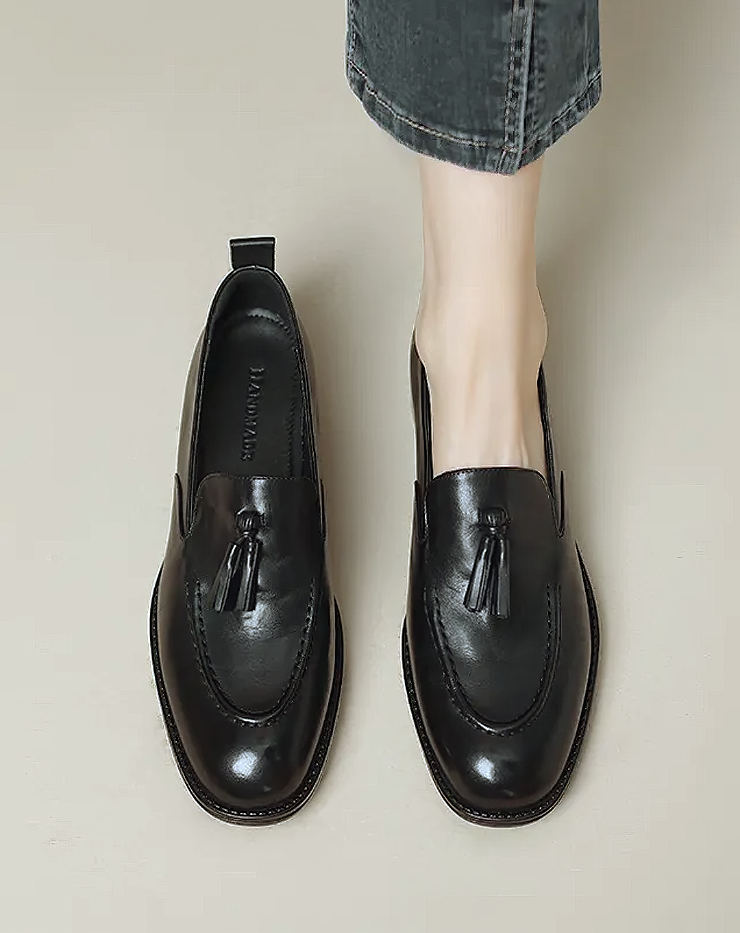 ♀本革／Tassel Detail Black Loafers