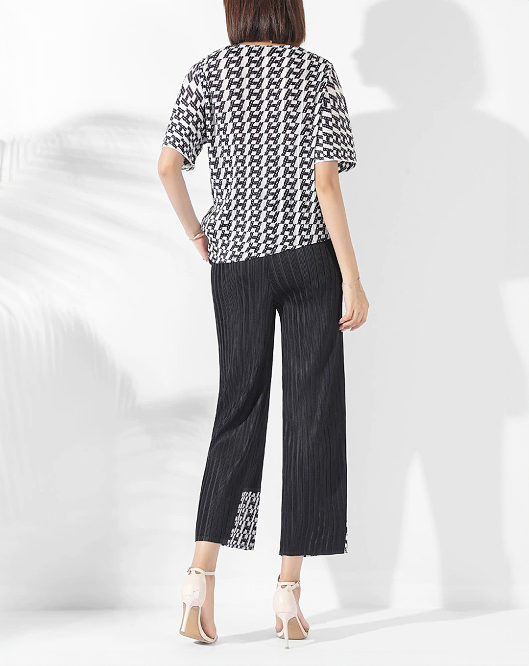 ♀Geometric Print Slit T-Shirt and Pants