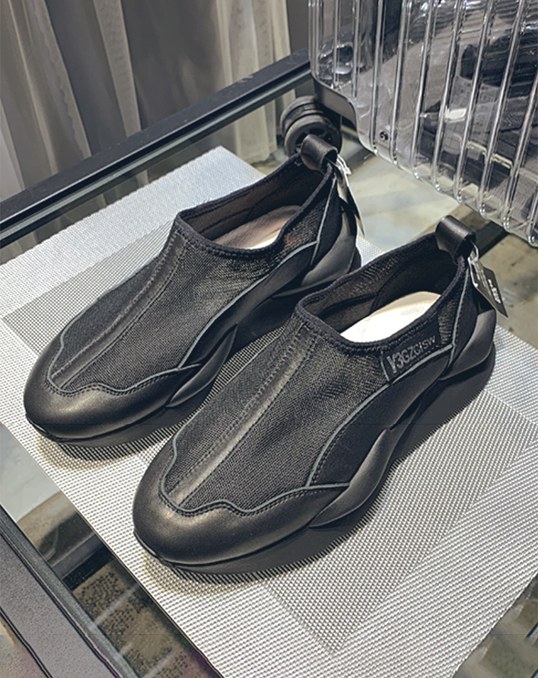 ♂♀本革／Mesh and Leather Slip-on Shoes