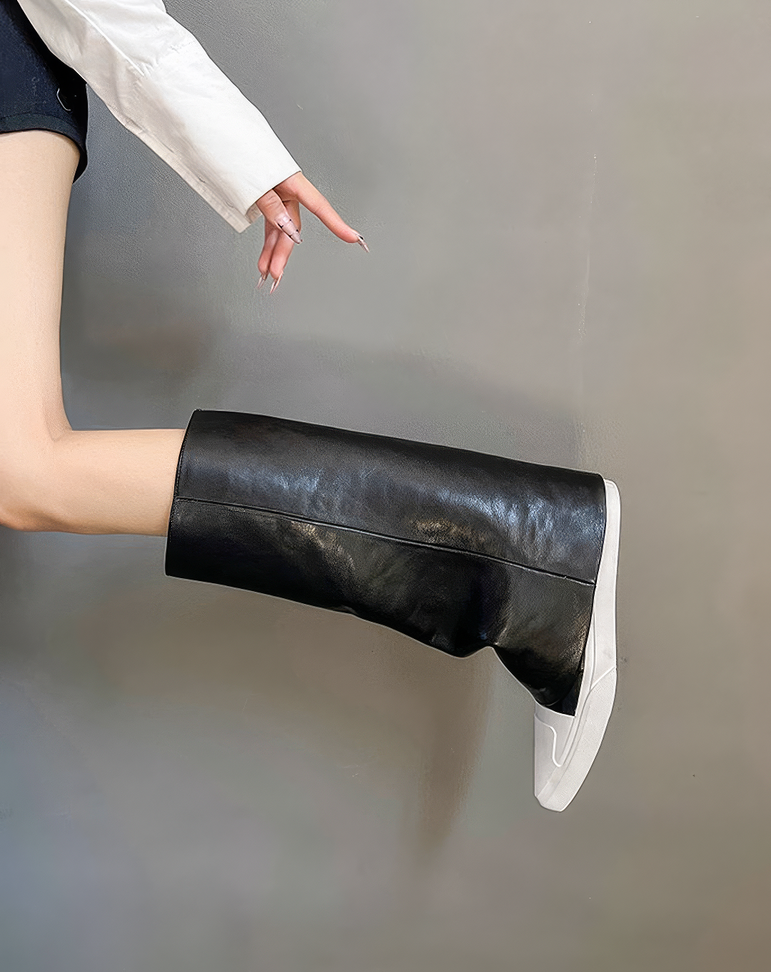 ♀本革／Two Tone Cap Toe Boots