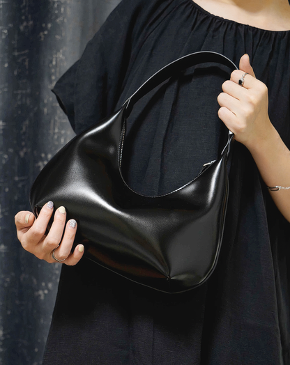 ♀本革／Minimalist Curve Handle Bag