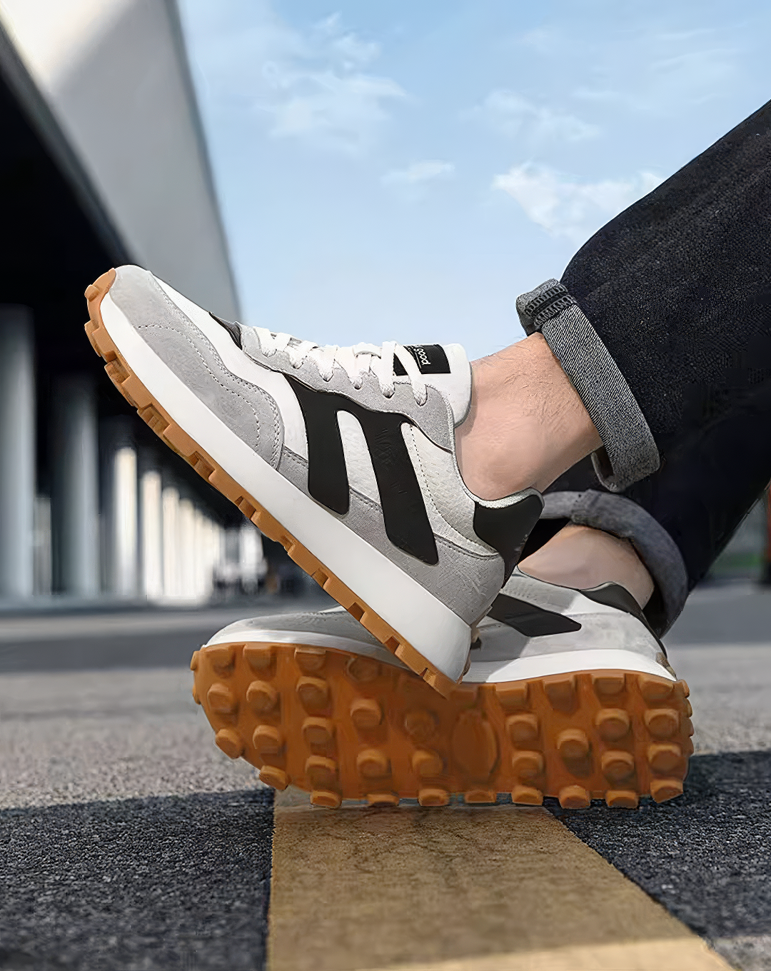 ♂Retro Runner Beige Sneakers